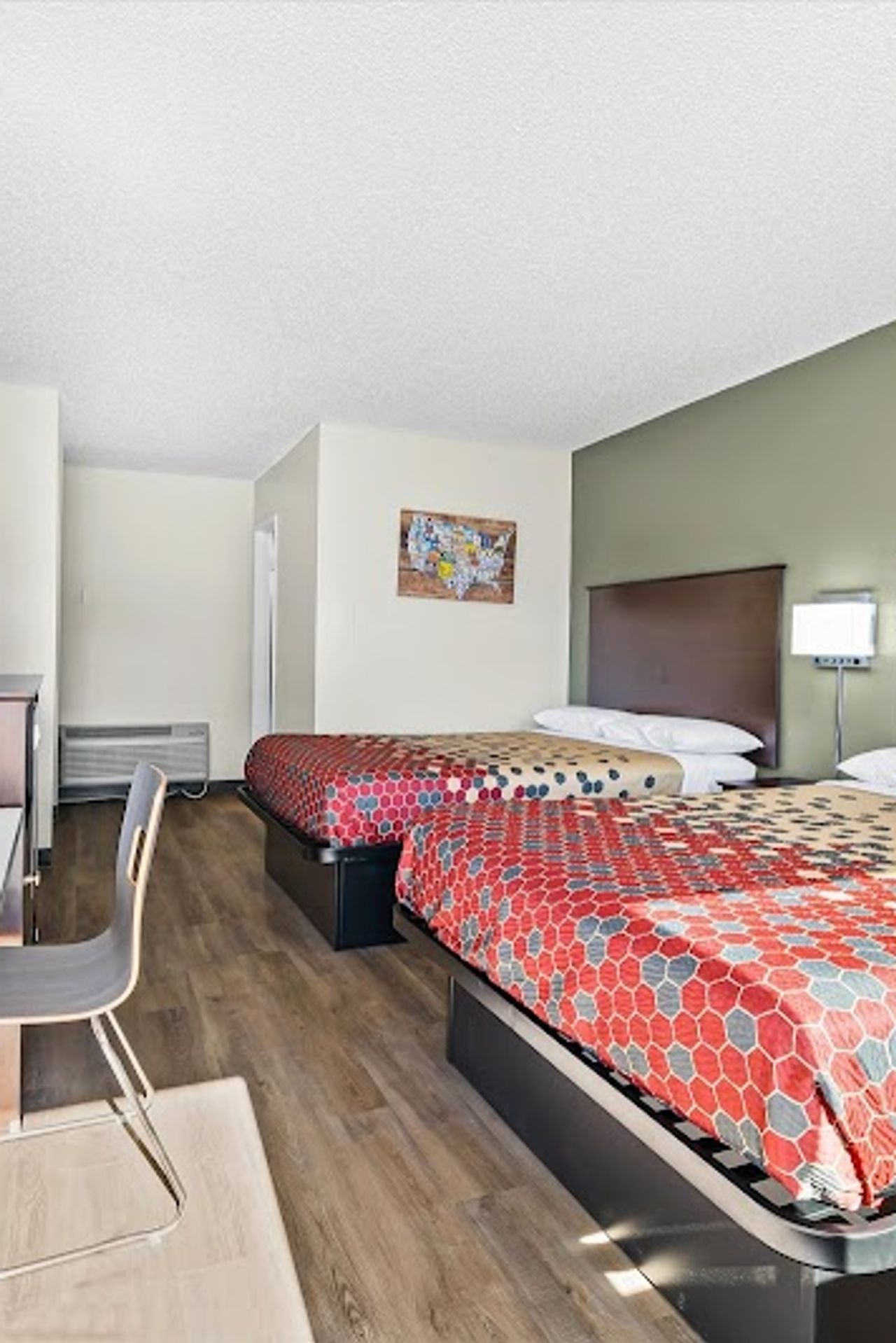 Photo of bend inn & suites