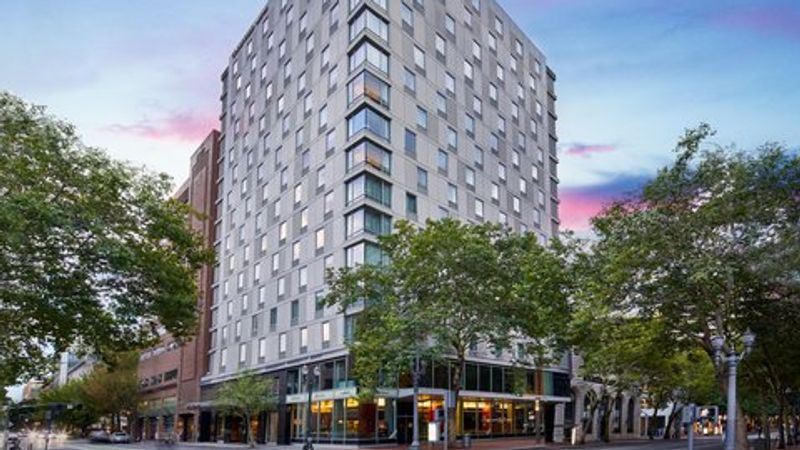 Photo of Courtyard Portland City Center