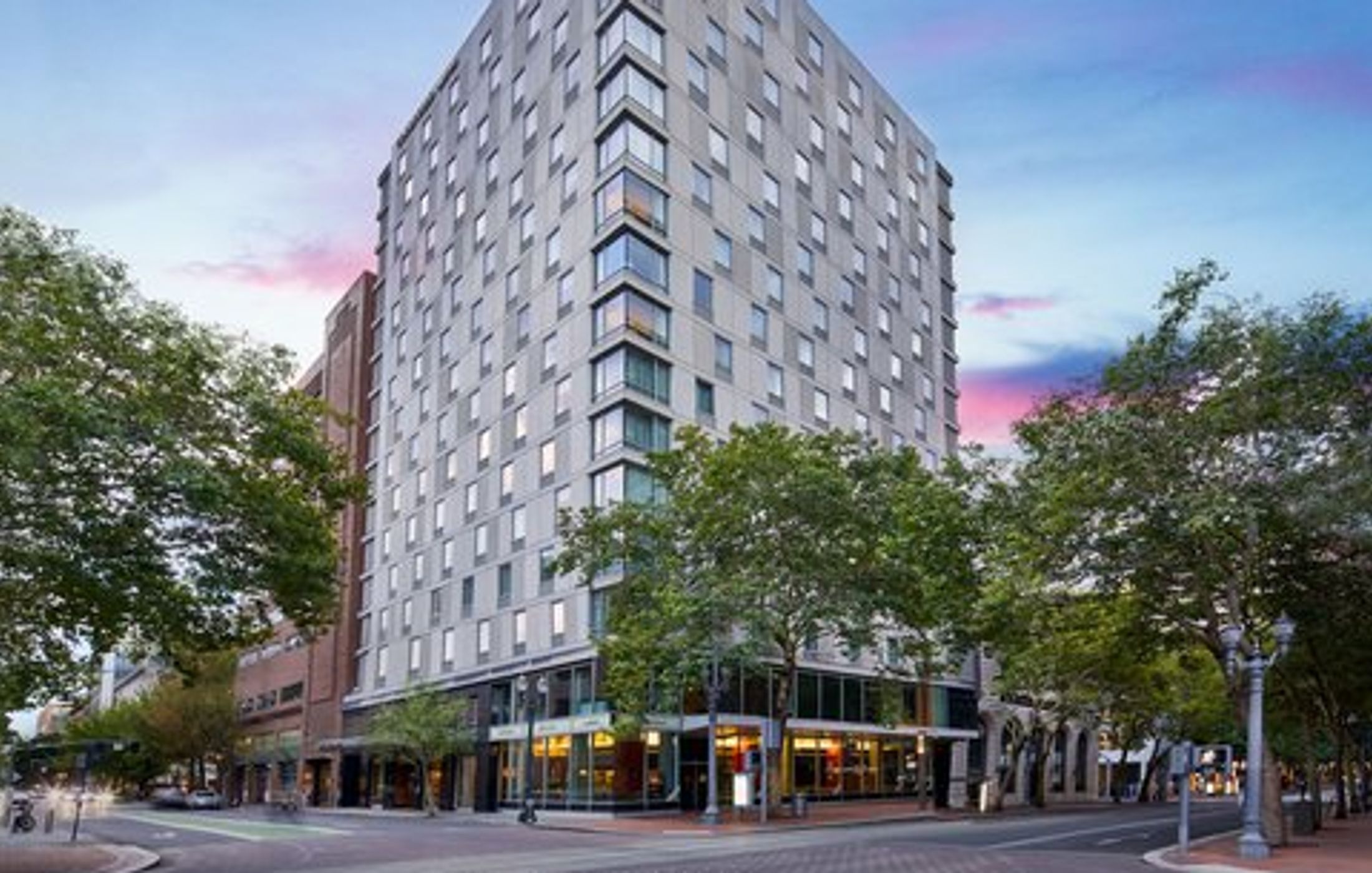 Courtyard Portland City Center