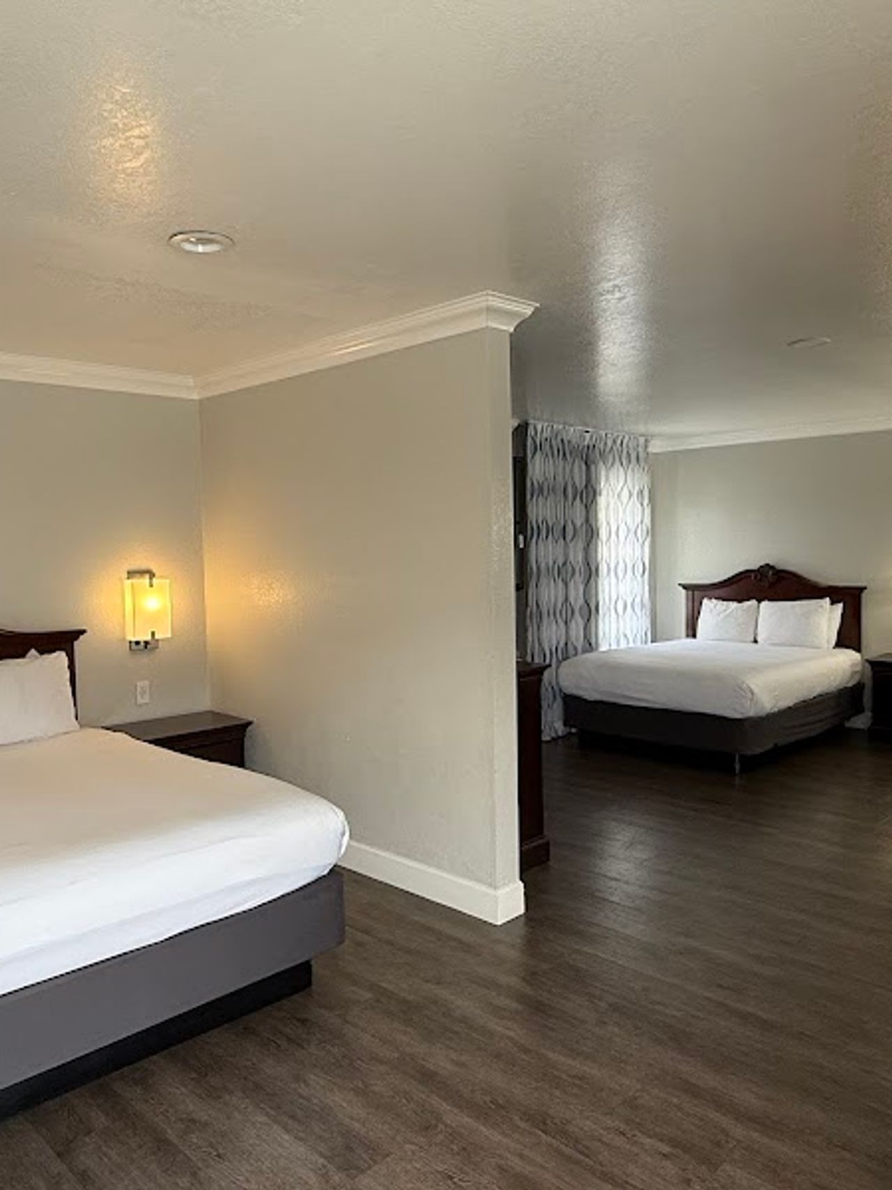 Photo of Stargazer Inn and Suites - Family Room, Multiple Beds
