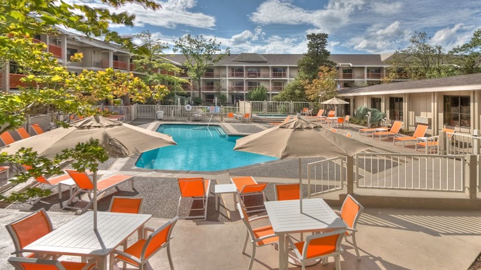 Photo of Ashland Hills Hotel & Suites and Convention Center