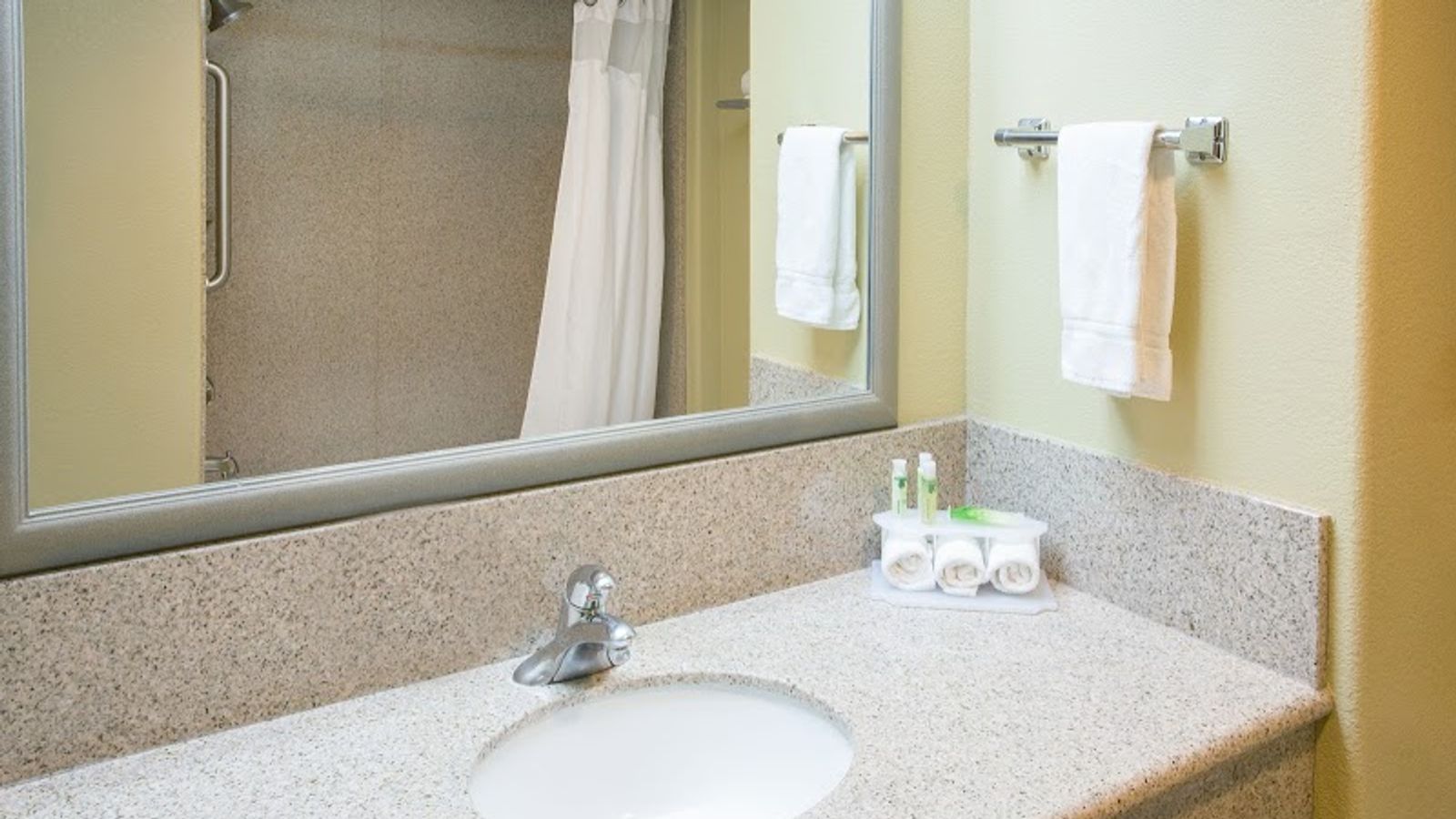 Photo of Holiday Inn Express & Suites Vacaville, an IHG Hotel