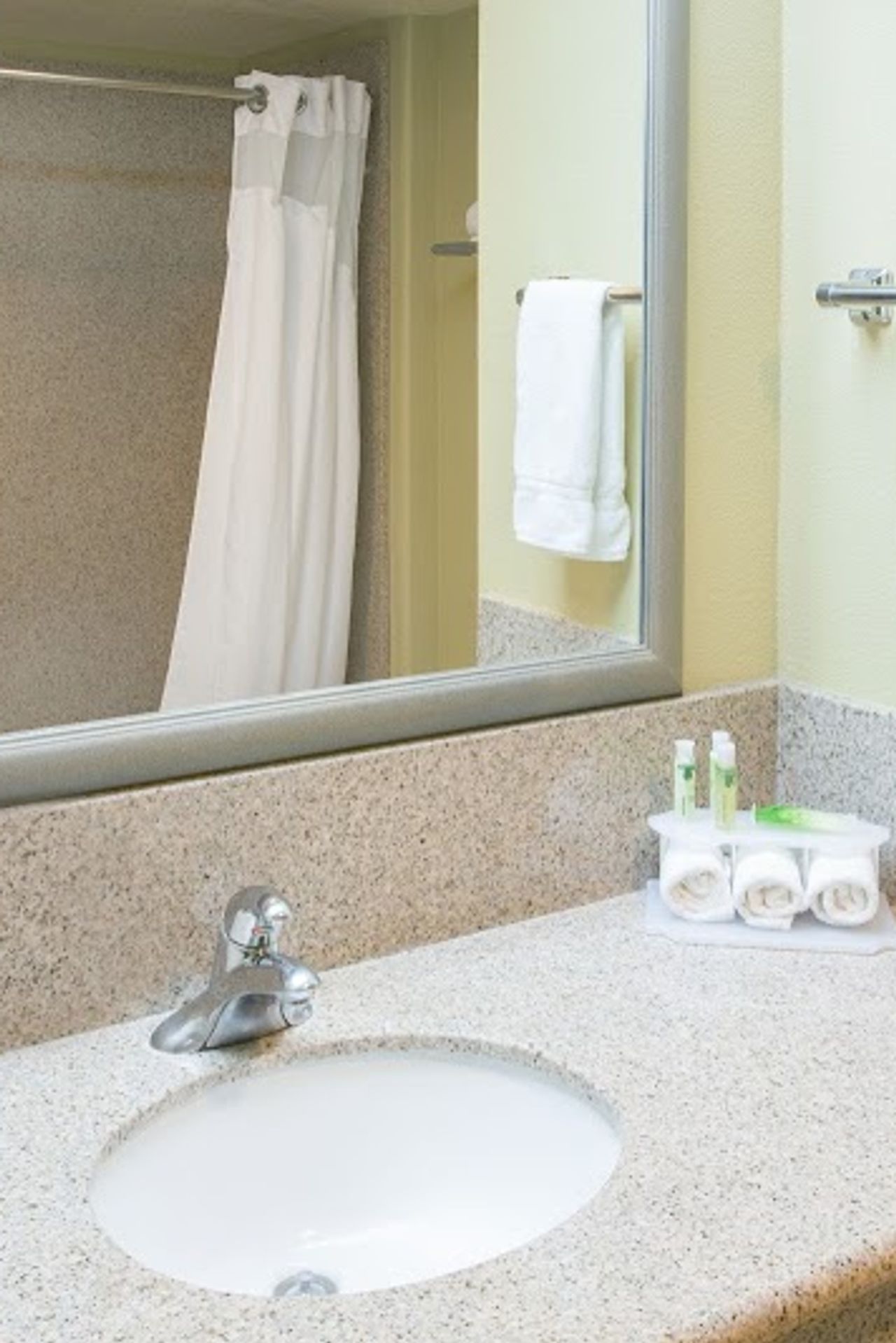 Photo of Holiday Inn Express & Suites Vacaville, an IHG Hotel
