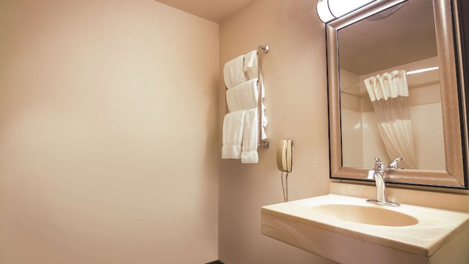 Photo of La Quinta Inn & Suites by Wyndham Grants Pass