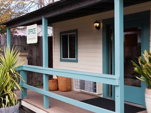 Sonoma Creek Inn