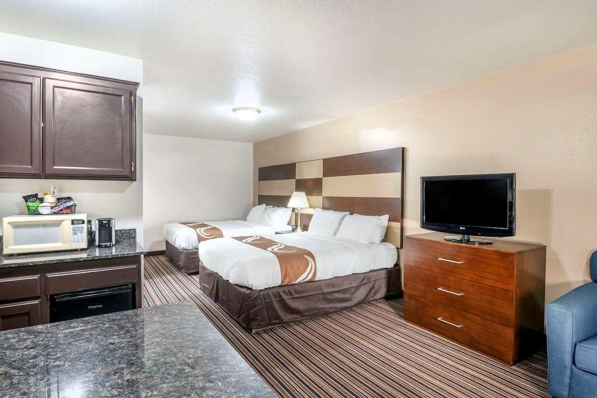 Quality Inn Central Roseburg Suite