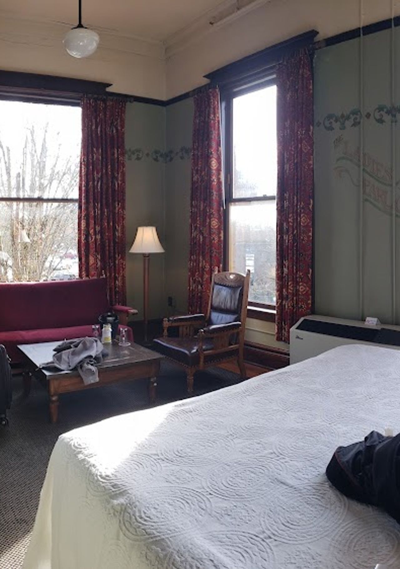 Photo of McMenamins Hotel Oregon