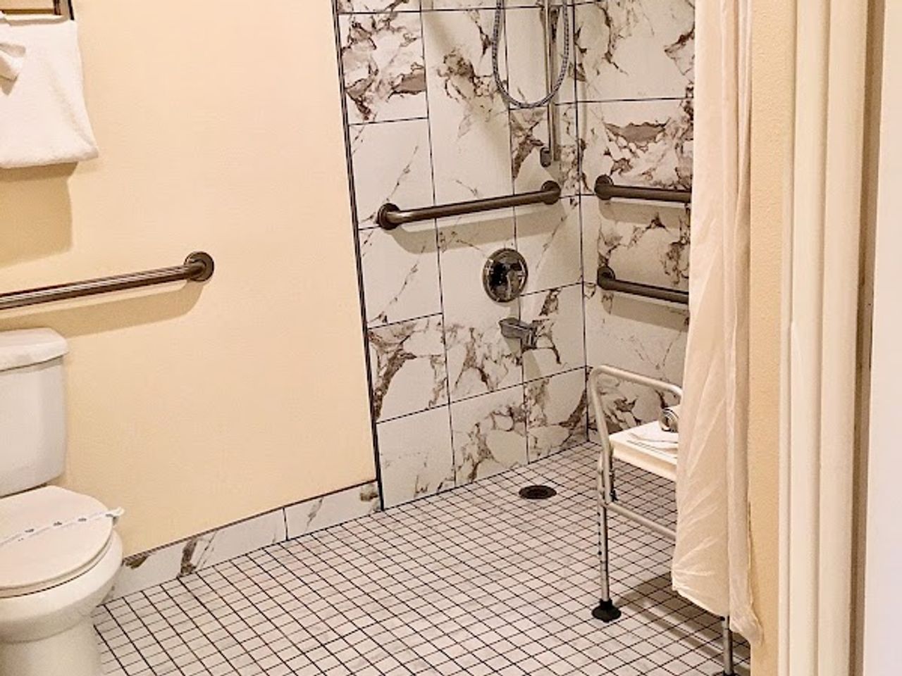 Photo of Lighthouse Suites Inn