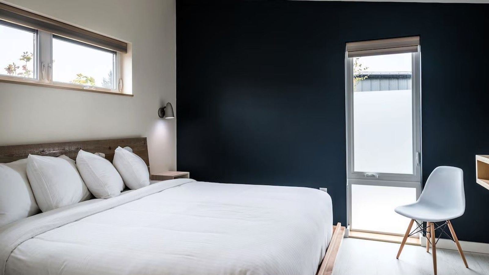 Lodges on Vashon - premium bedding, Tempur-Pedic beds