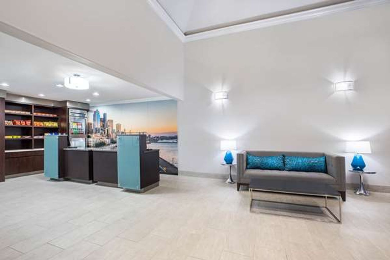 Photo of La Quinta Inn by Wyndham Everett