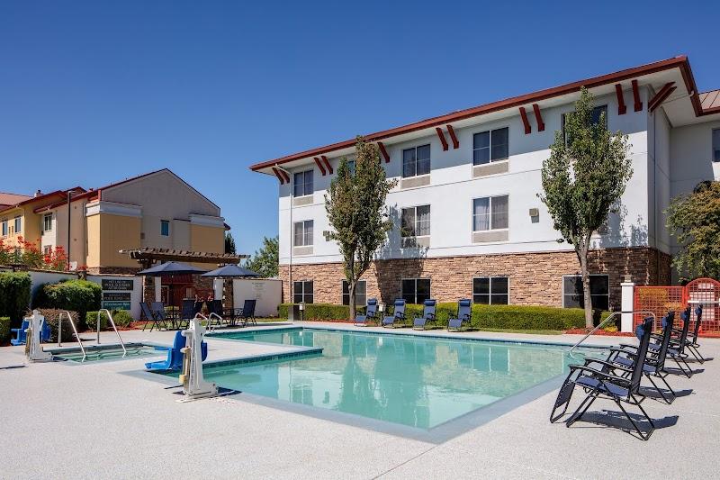 Photo of Holiday Inn Express & Suites Turlock-Hwy 99 by IHG