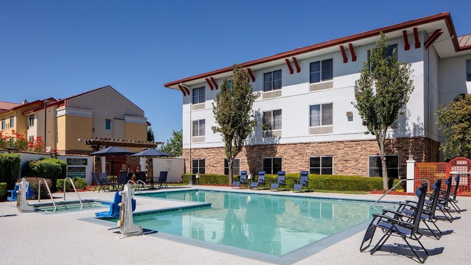 Photo of Holiday Inn Express & Suites Turlock-Hwy 99 by IHG