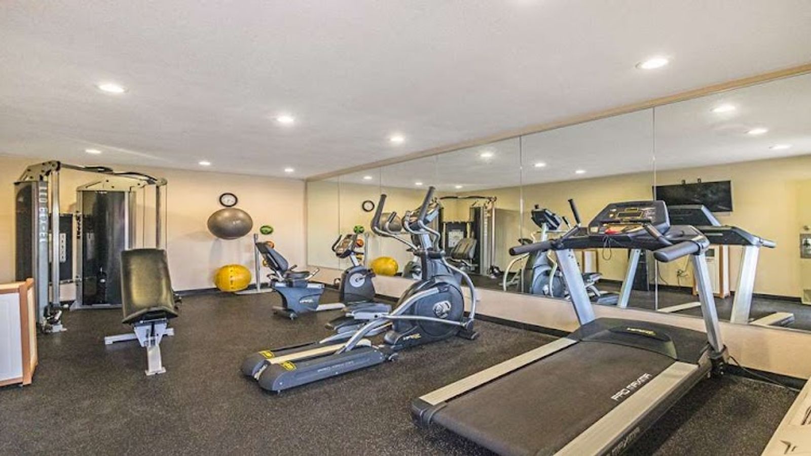 Photo of Best Western Roseville Inn