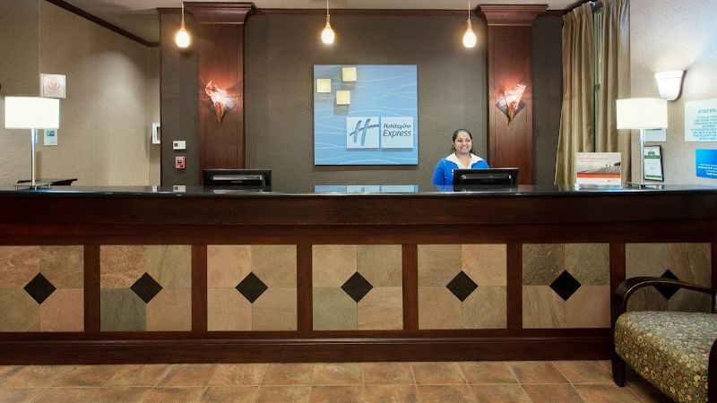 Photo of Holiday Inn Express & Suites Portland-NW Downtown, an IHG Hotel