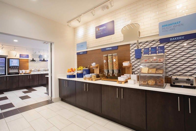 Photo of Holiday Inn Express - Complimentary hot breakfast with sweet pastries