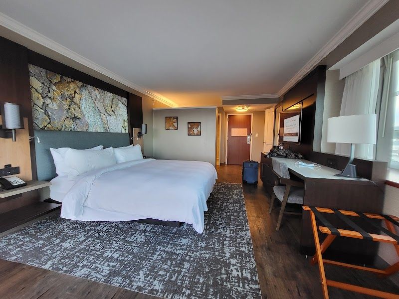 Photo of Monterey Marriott - Room, King Bed, Flat TV, Work desk