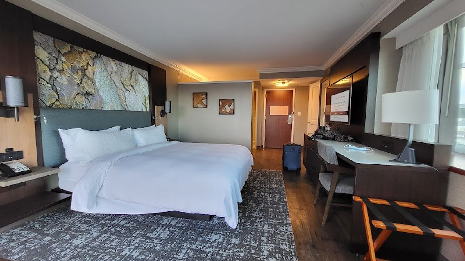 Photo of Monterey Marriott - Room, King Bed, Flat TV, Work desk