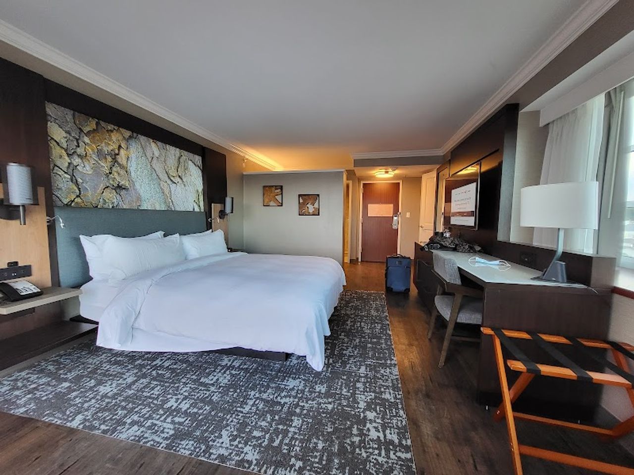 Photo of Monterey Marriott - Room, King Bed, Flat TV, Work desk