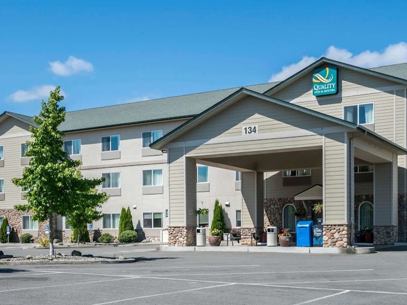 Quality Inn & Suites Sequim at Olympic National Park