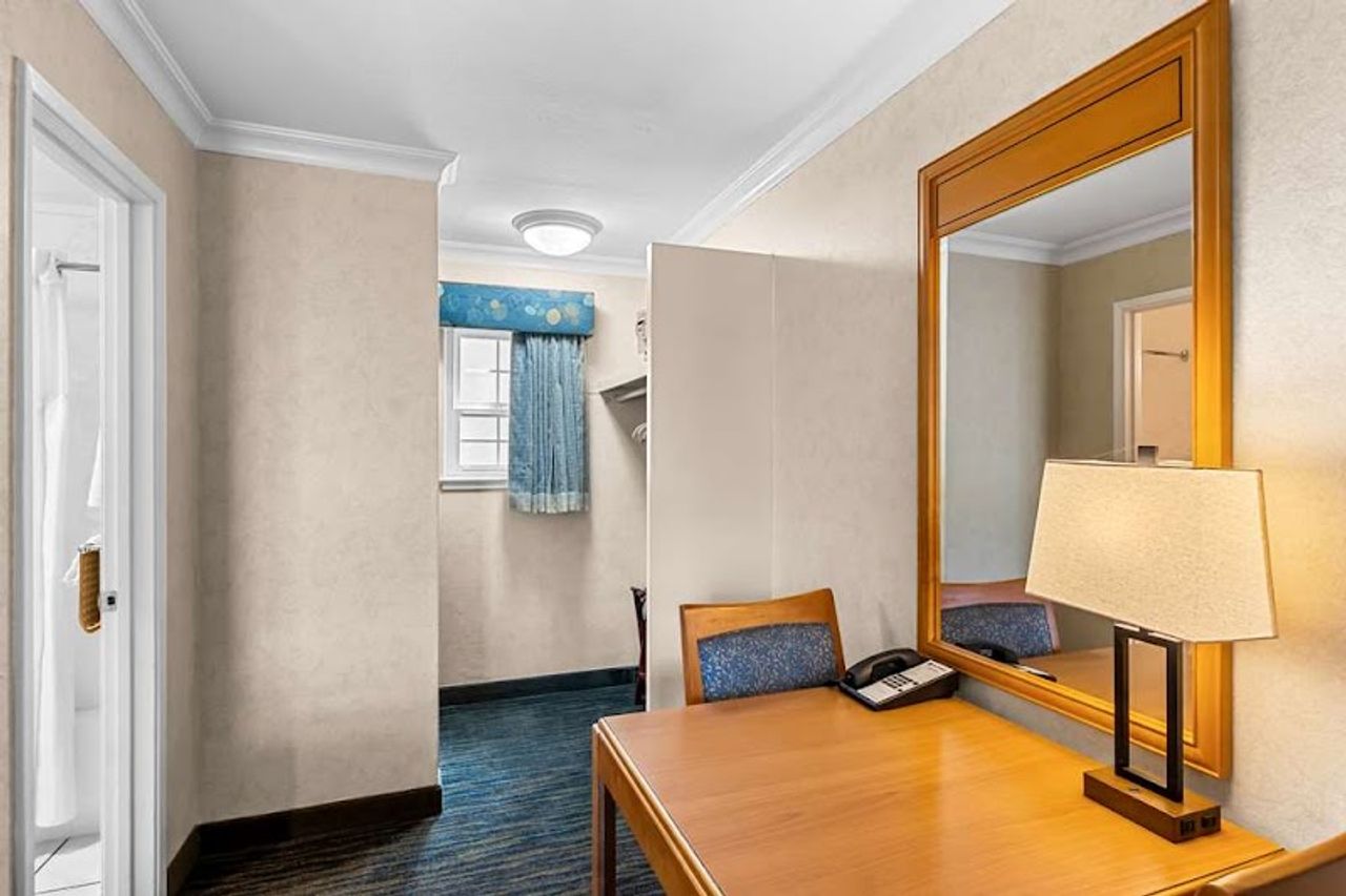 Photo of Best Western University Lodge