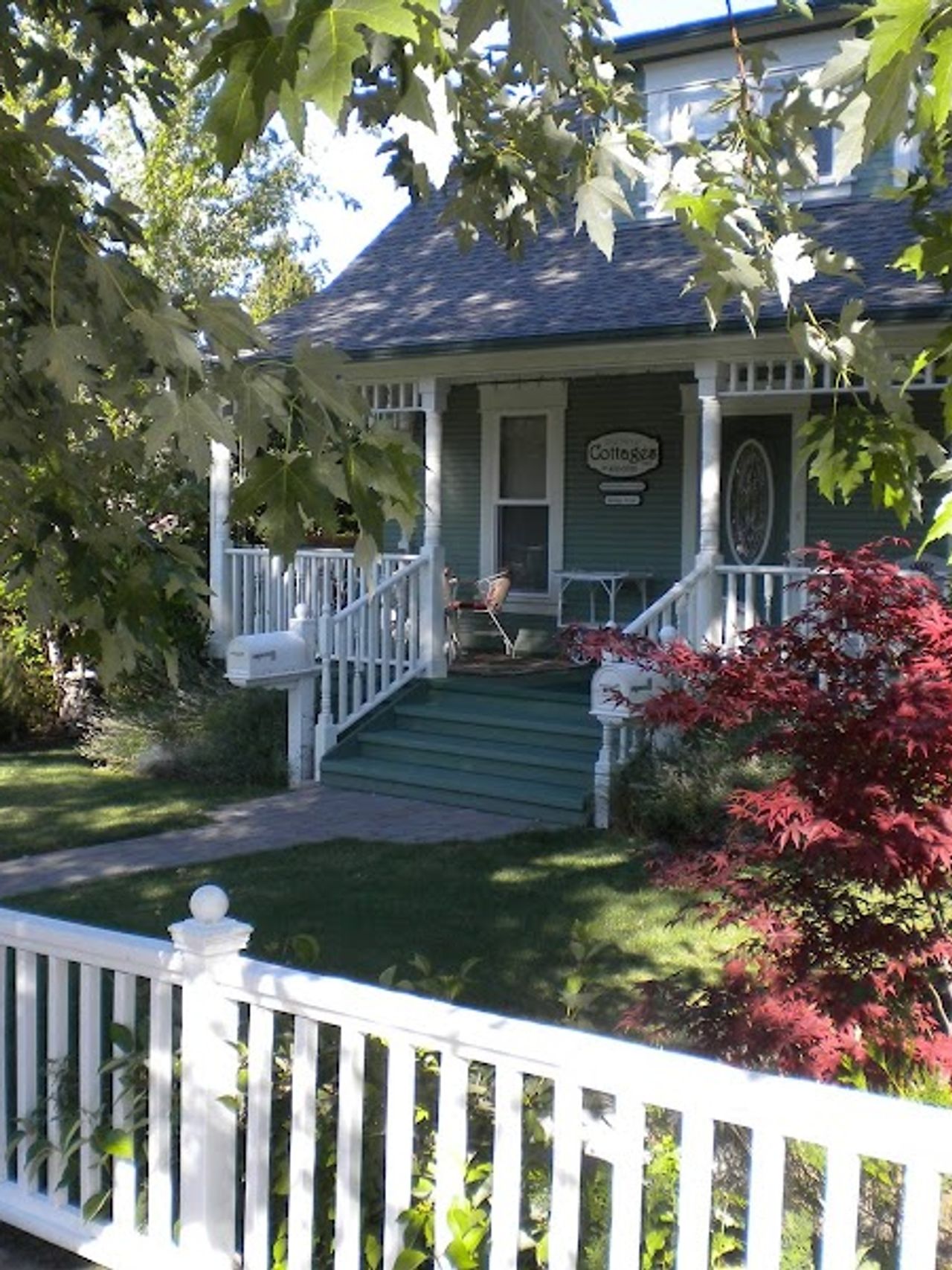 Photo of 2nd Street Cottages