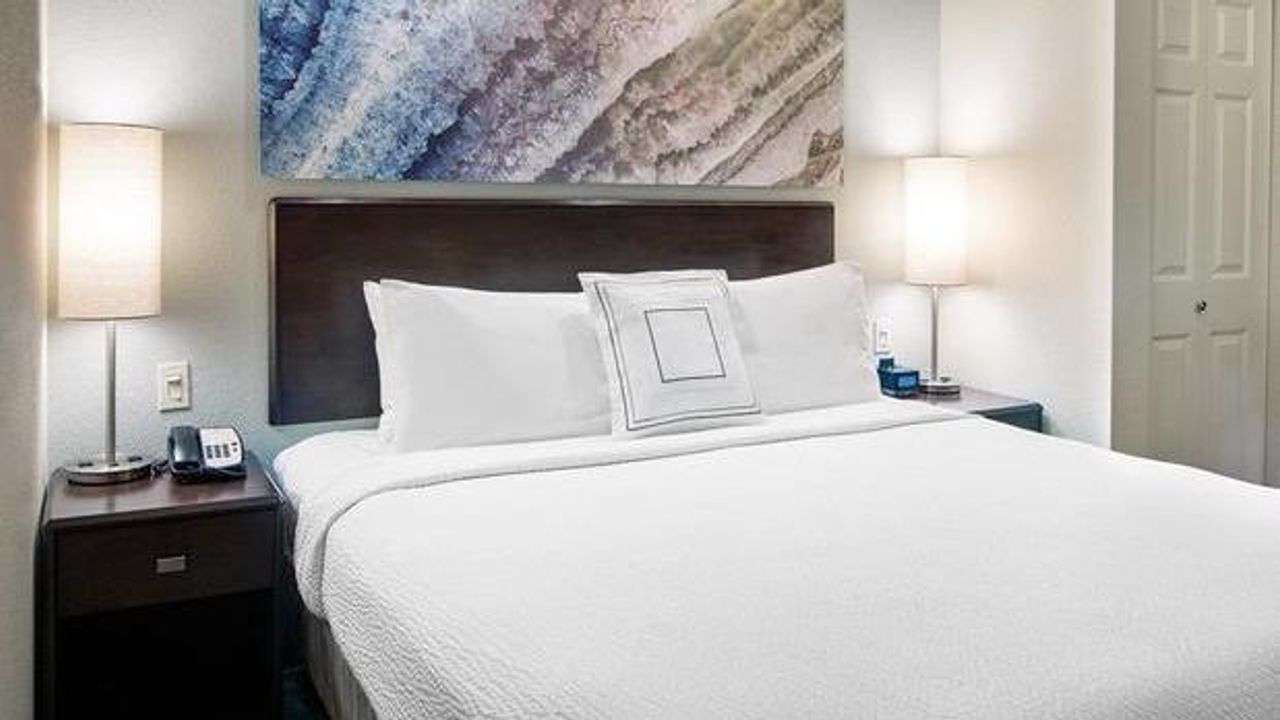 Photo of SpringHill Suites Bakersfield