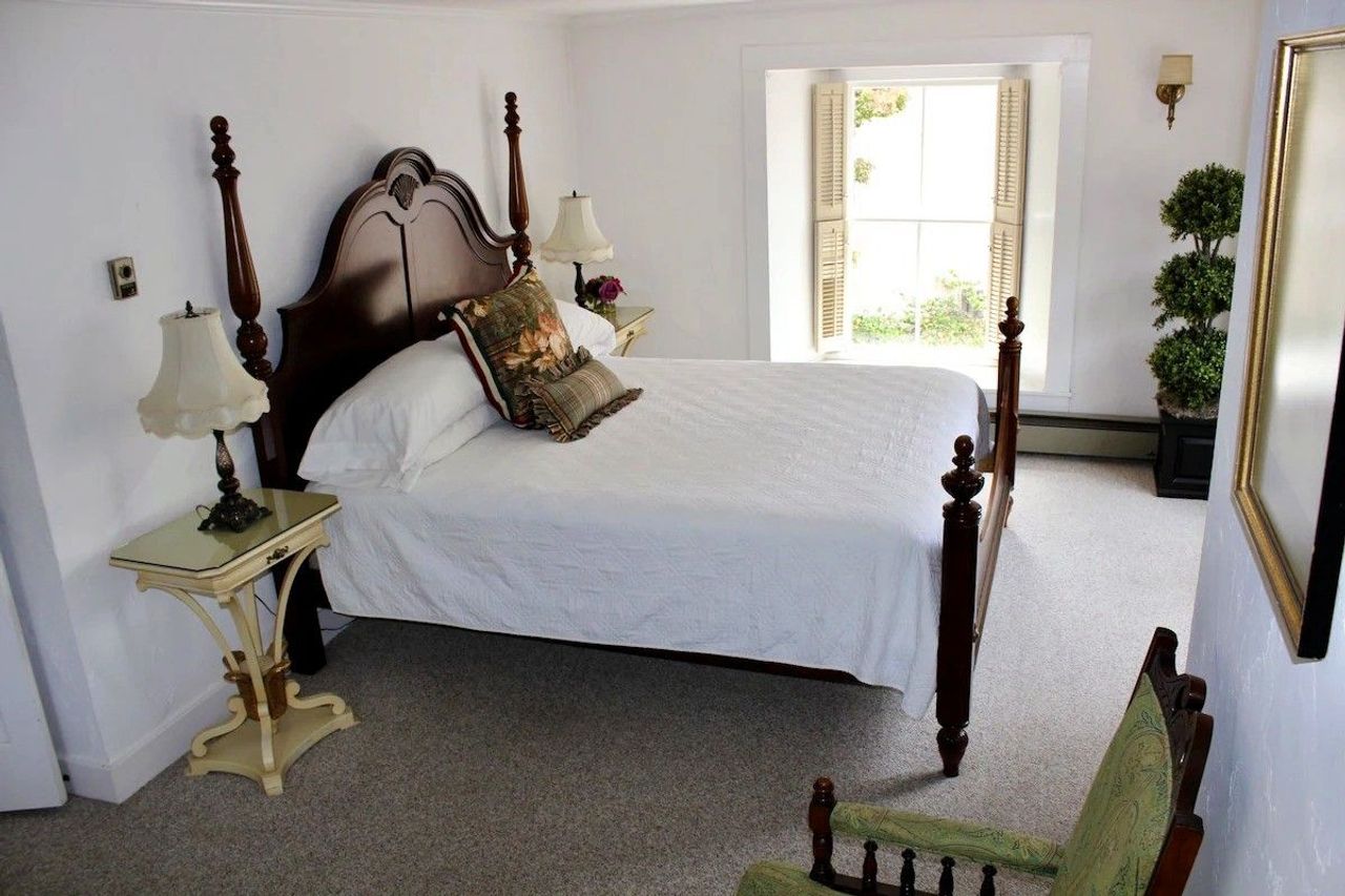 Photo of Merritt House Hotel - Honeymoon Suite