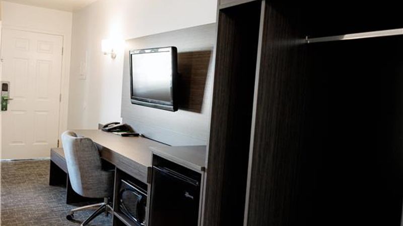 Photo of Quality Inn & Suites Lathrop