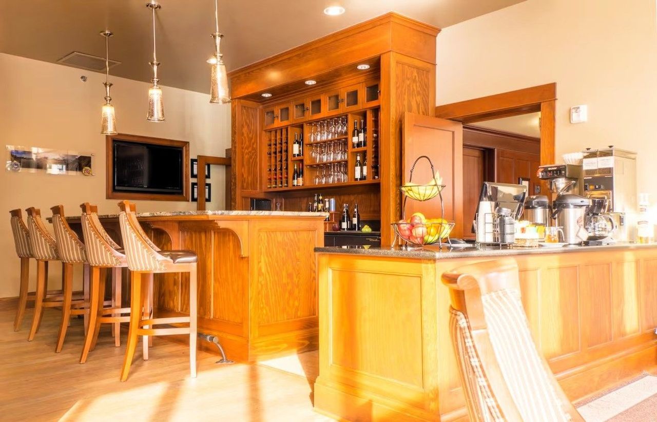 Photo of Hotel Elliott Astoria - Wine Bar