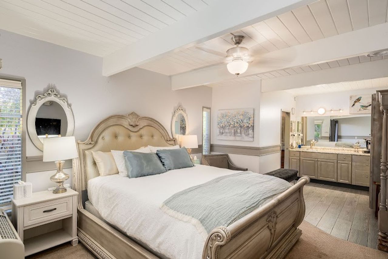 Photo of Potter's Foothill House B&B