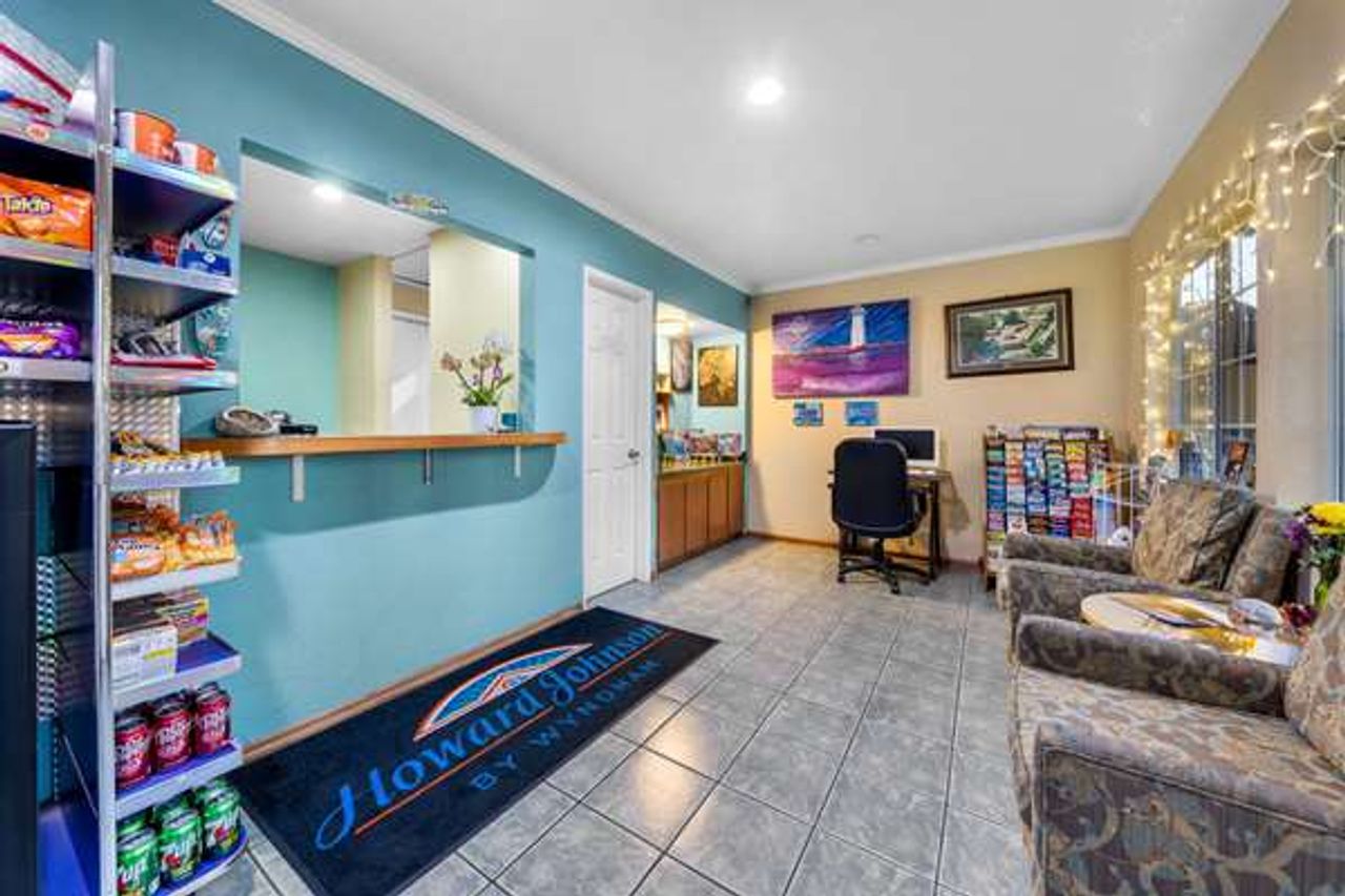 Photo of Howard Johnson by Wyndham Santa Cruz Beach Boardwalk