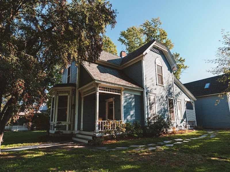 Swank House-The Matriarch Heritage House + Suites