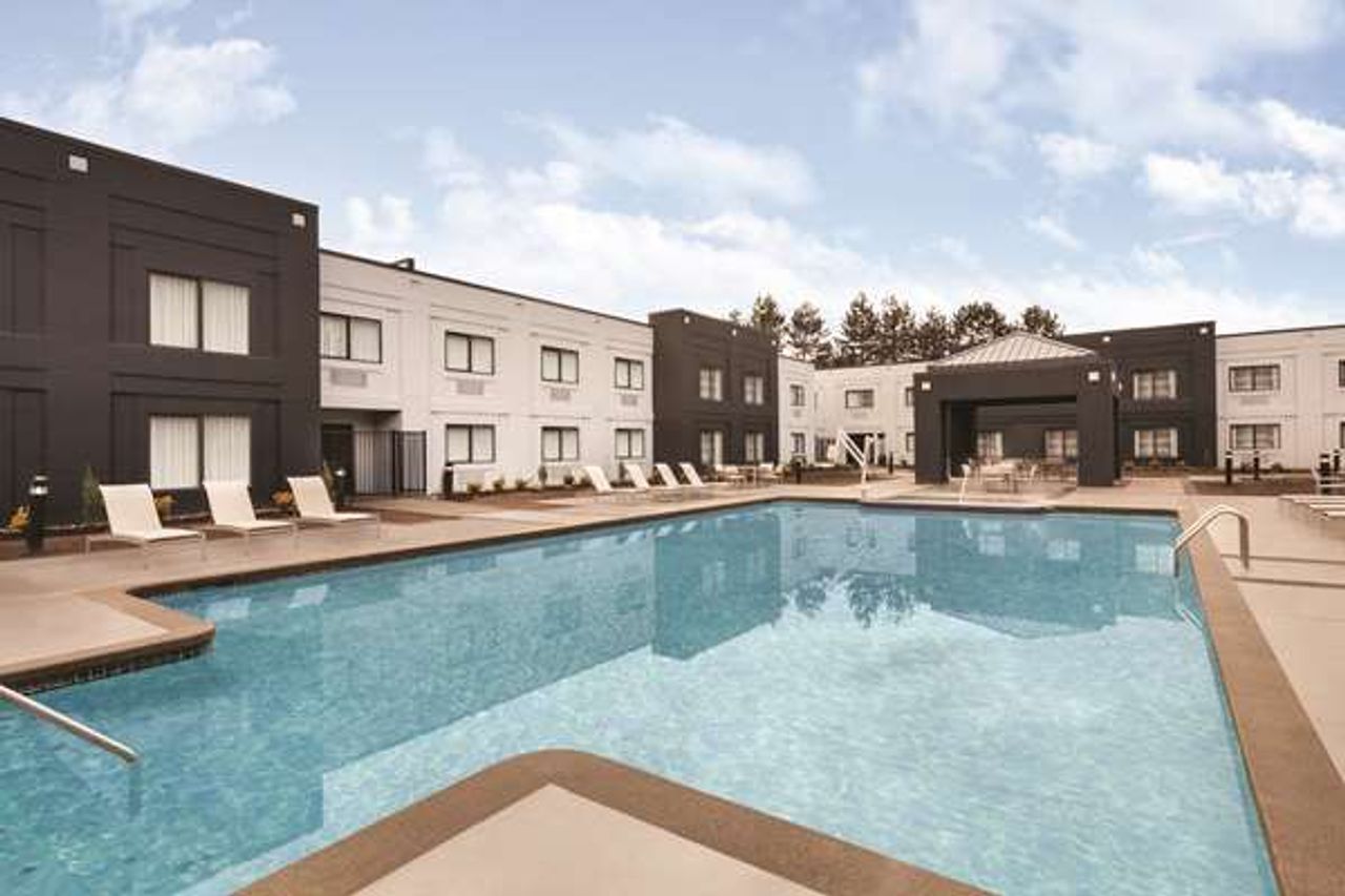 Photo of Country Inn & Suites by Radisson, Seattle-Bothell, WA