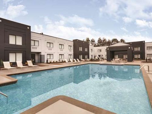 Photo of Country Inn & Suites by Radisson, Seattle-Bothell, WA