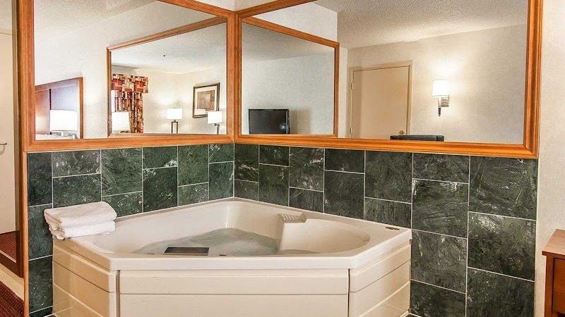 Photo of Comfort Inn & Suites