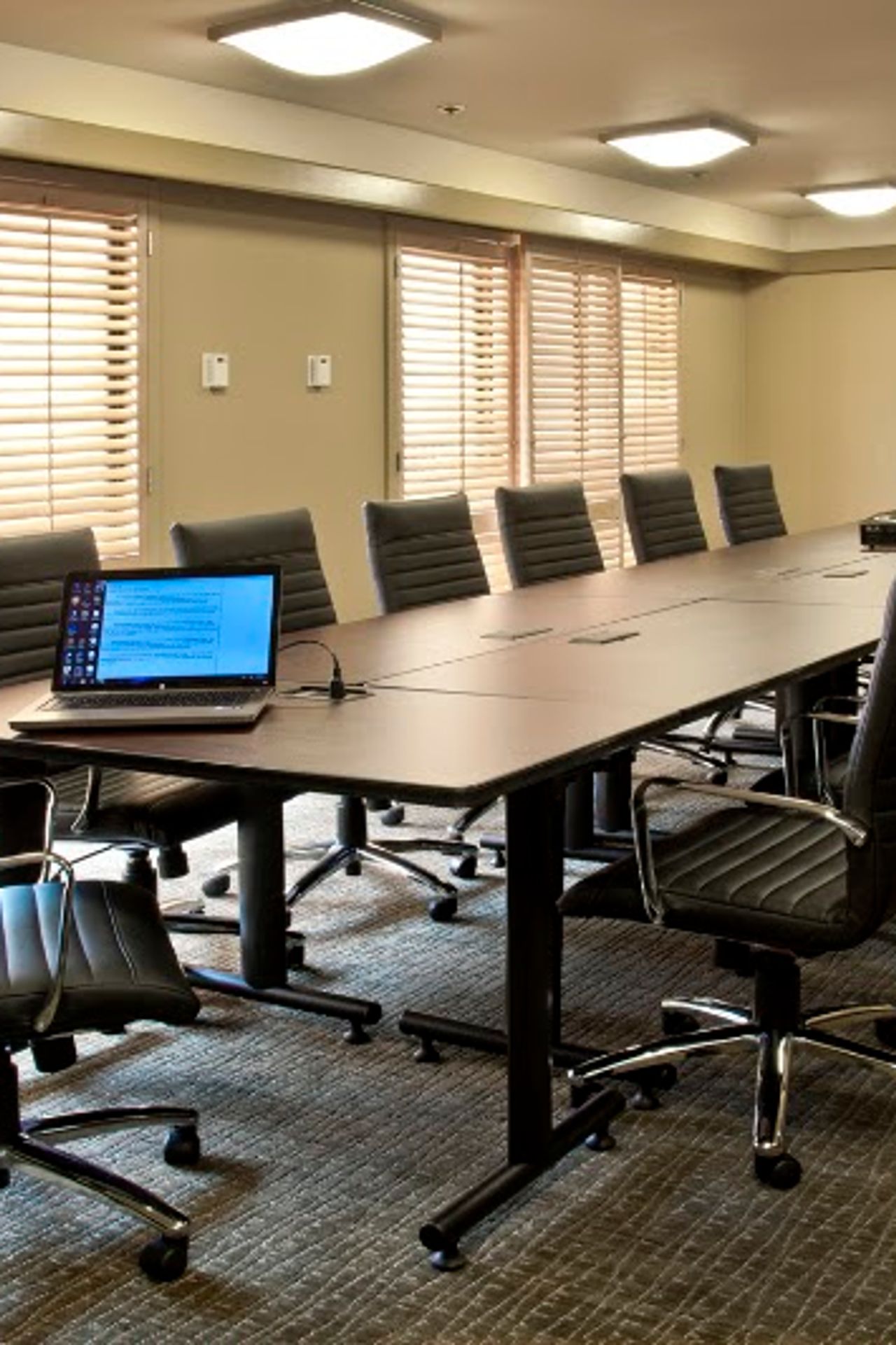 Photo of Monterey Bay Inn - Meeting room