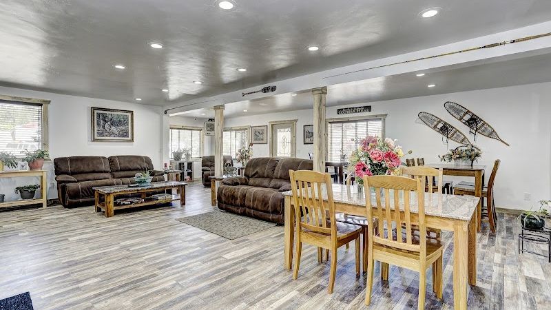 Photo of Cascade Lake Inn