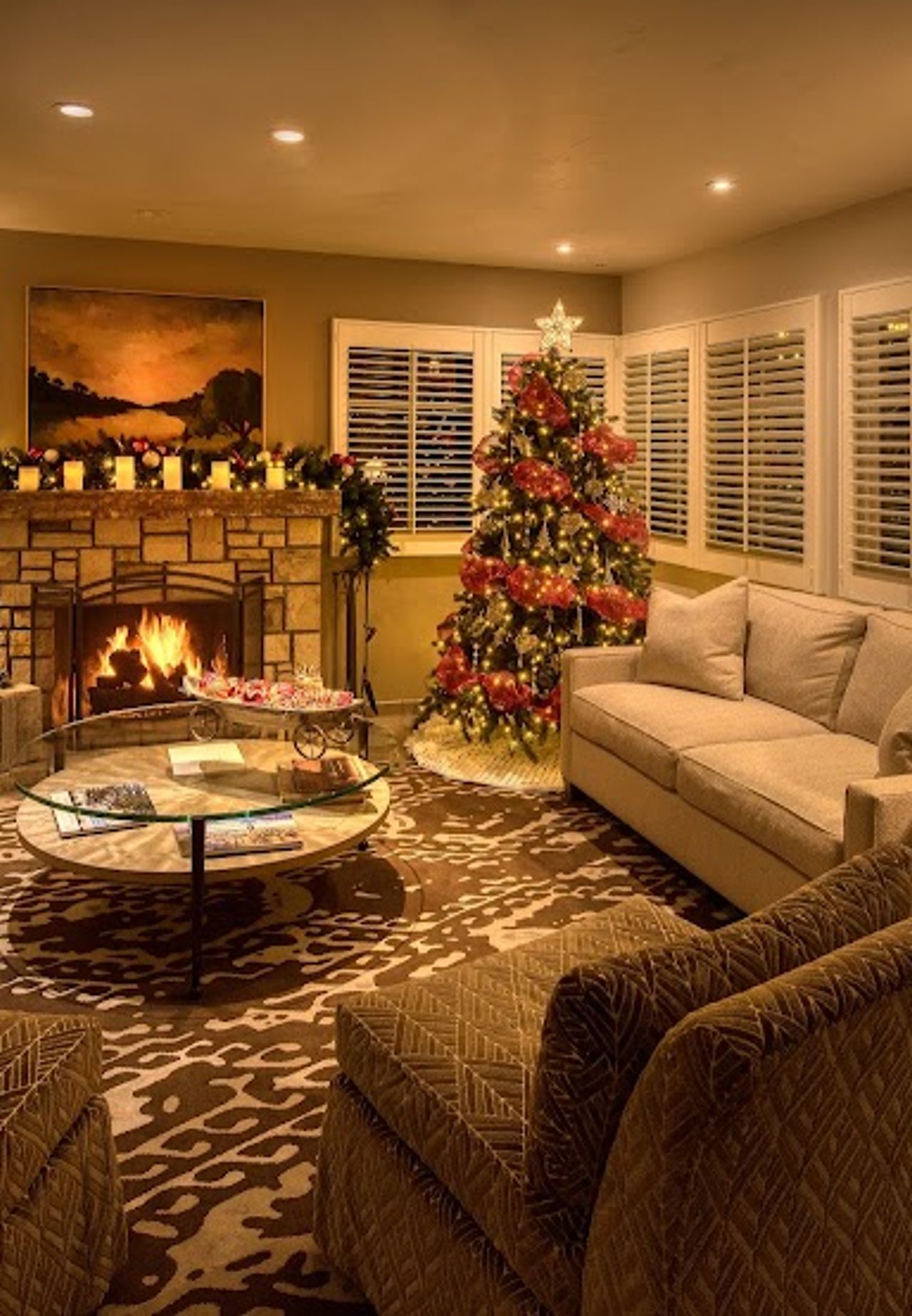 Photo of Horizon Inn & Ocean View Lodge - Living room, fireplace