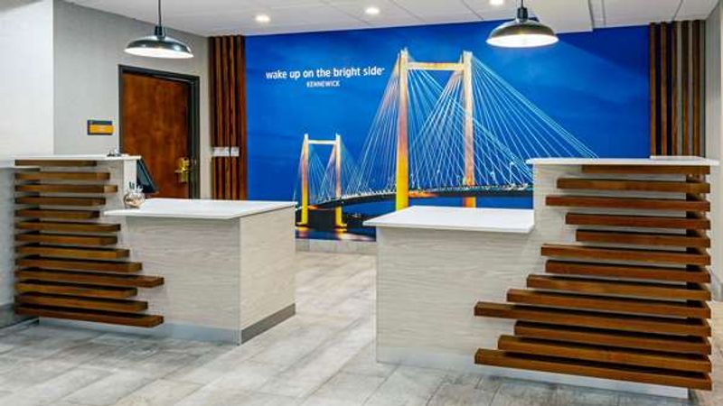 Photo of La Quinta Inn & Suites by Wyndham Kennewick