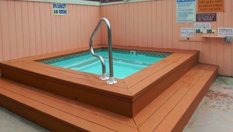 Photo of Butterfly Grove Inn - Outdoor hot tub