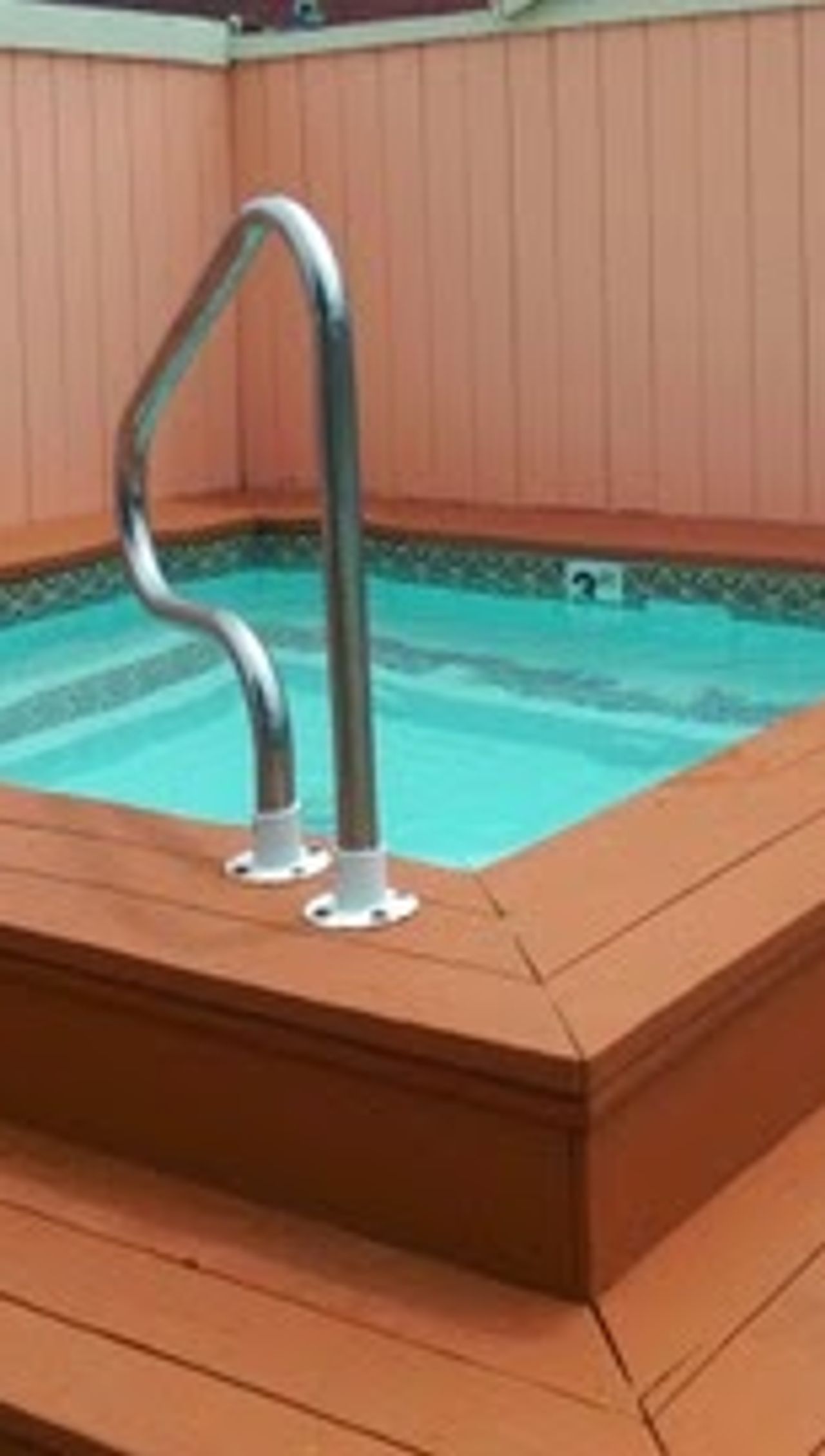 Photo of Butterfly Grove Inn - Outdoor hot tub