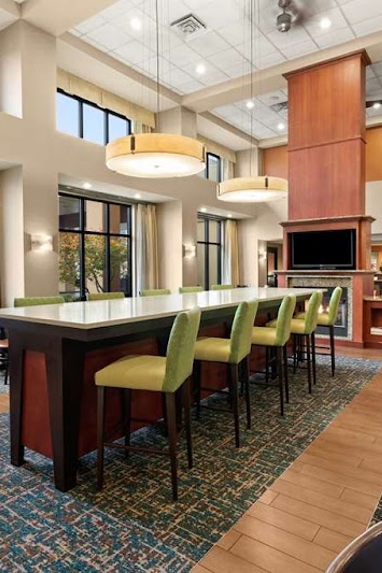 Photo of Hampton Inn & Suites Burlington