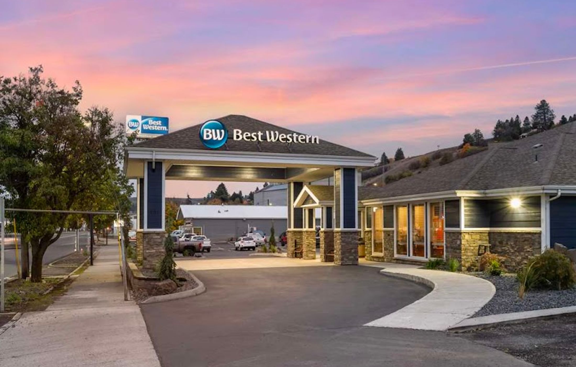 Best Western Wheatland Inn