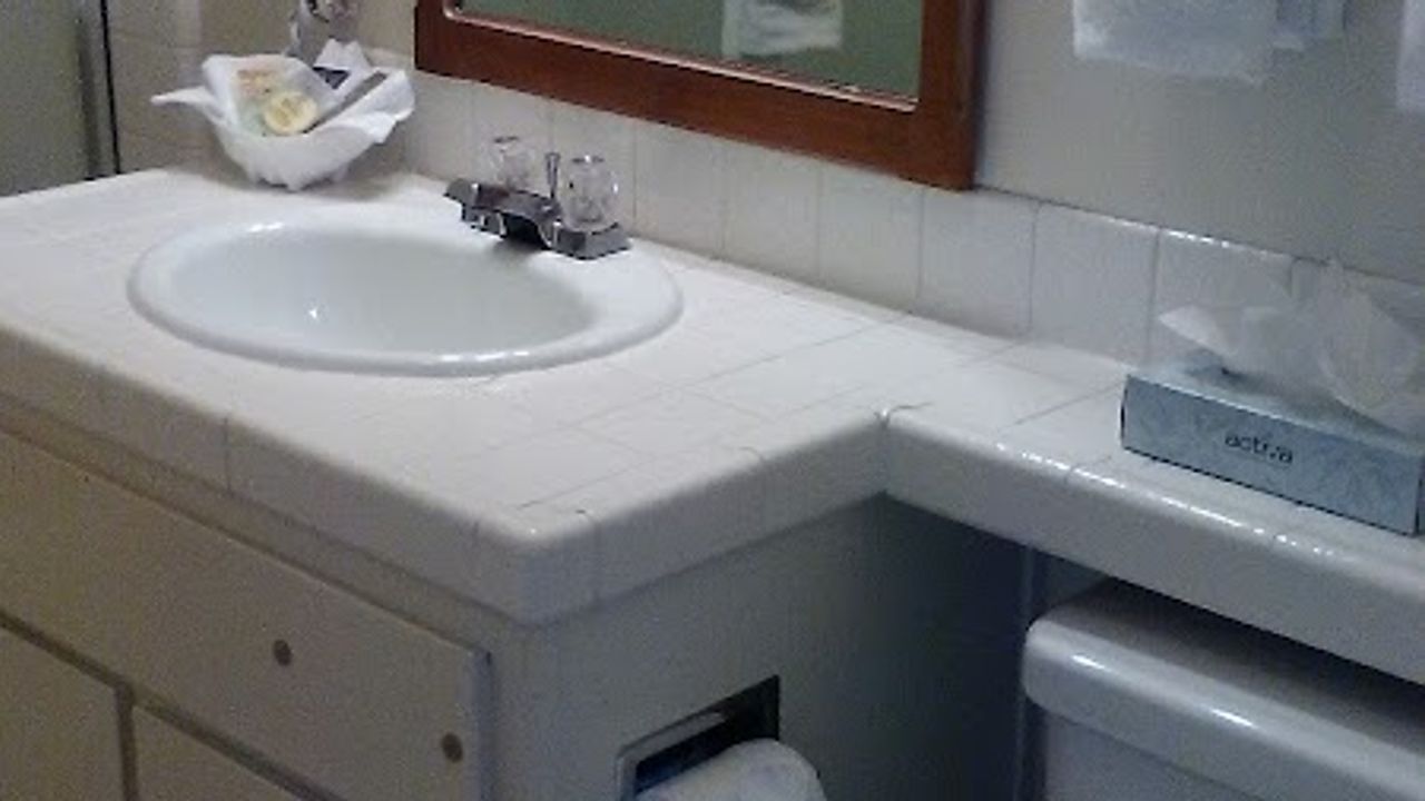 Photo of The Inn at Pasatiempo - Bathroom