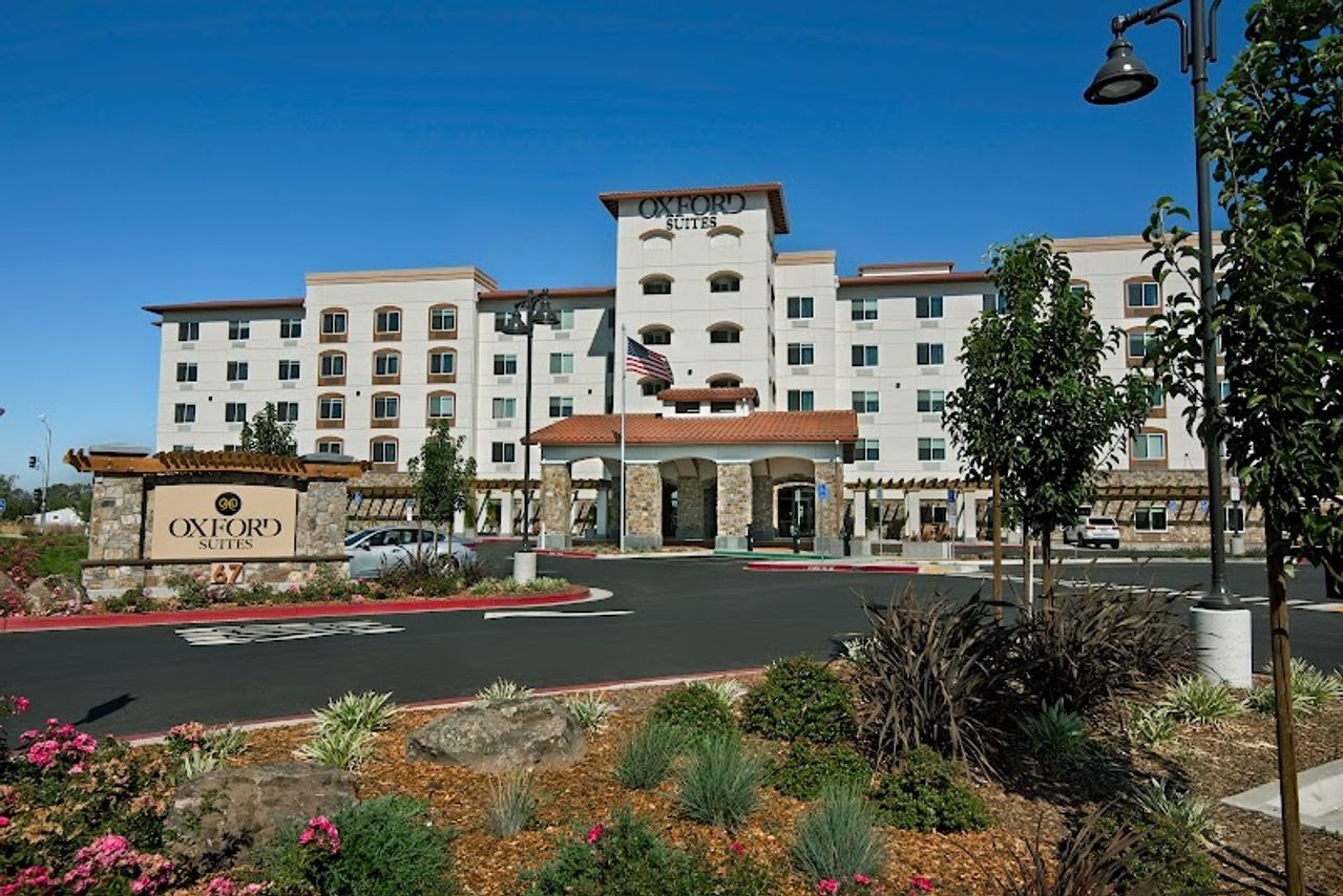 Photo of Oxford Suites Sonoma County - Rohnert Park