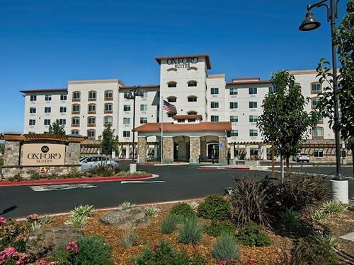 Photo of Oxford Suites Sonoma County - Rohnert Park