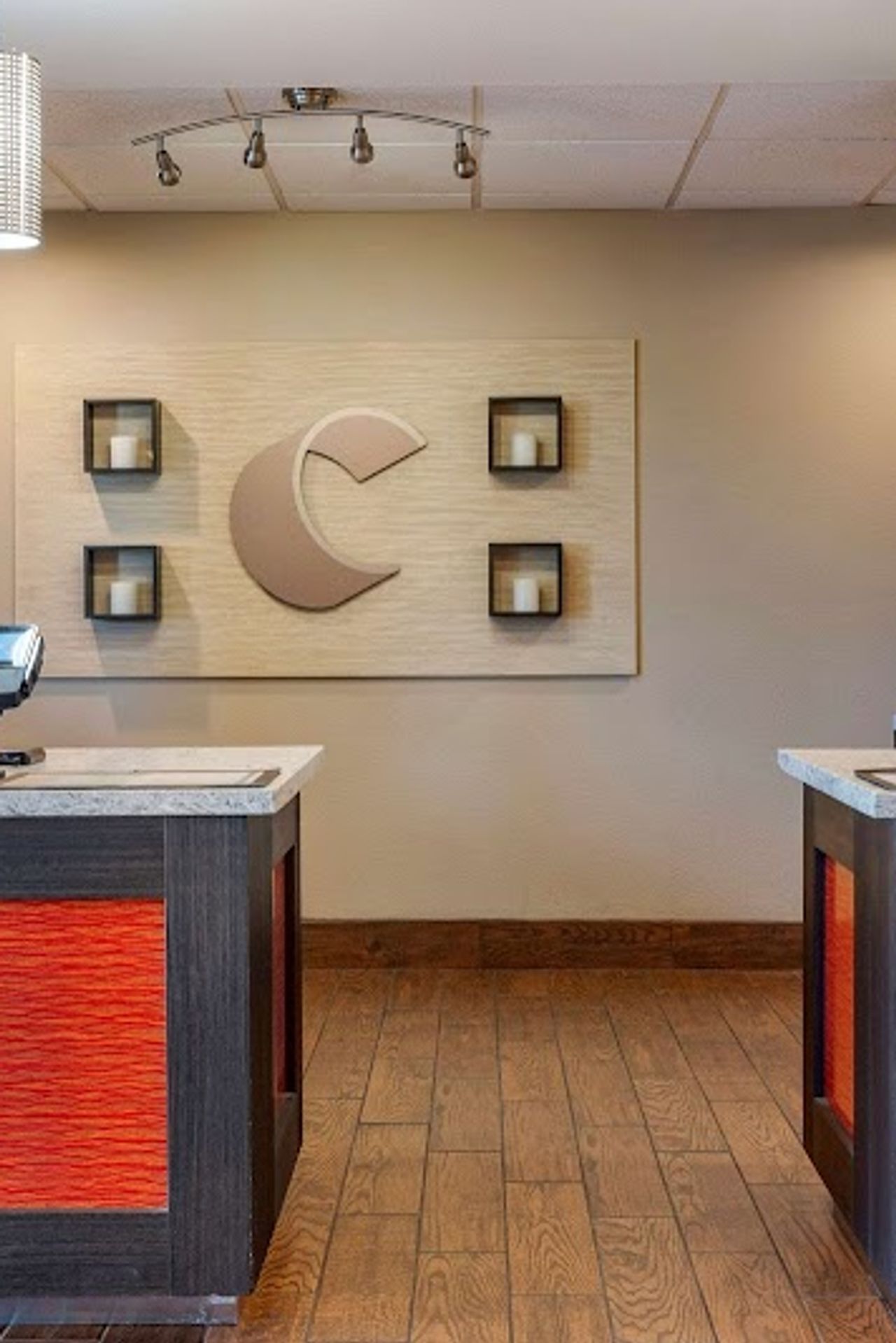 Photo of Comfort Inn & Suites Sacramento - University Area