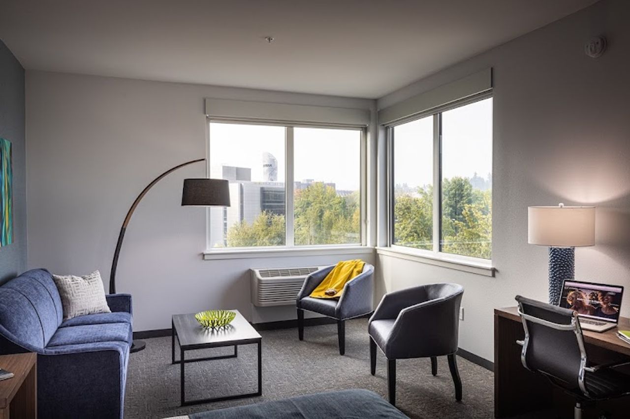 Photo of Hayward Inn - Room, Living area, work desk