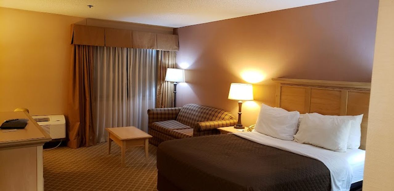 Photo of Wallace Inn - Queen Room