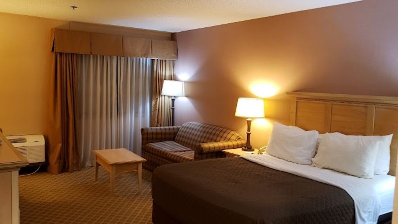 Photo of Wallace Inn - Queen Room